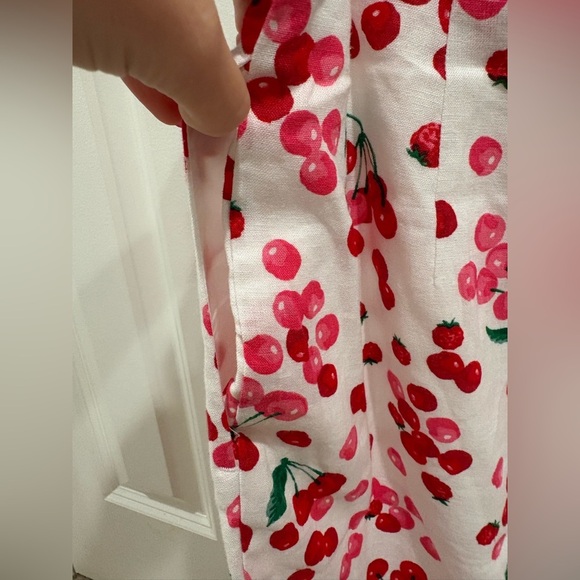 🍒 Chic Cherry Print Pencil Skirt - Picture 4 of 7